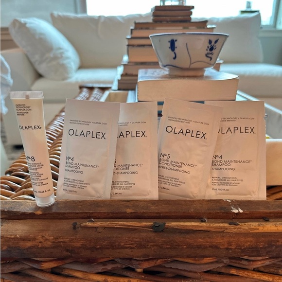 All new. Olaplex bundle. No. 8 Bond Intense Moisture Mask. No.4 and No.5 shampoo - Picture 1 of 2